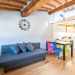  Appartamento Casa San Paolino Dentro Le Muraelegant Flat Wifi E Selfcheckin Italia